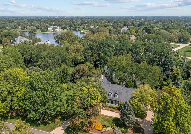 Photo 3 of Sale Pending at 689 Thompsons Way, Inverness, IL 60067 | MLS# 12746809 | Listing updated on 2026-09-24