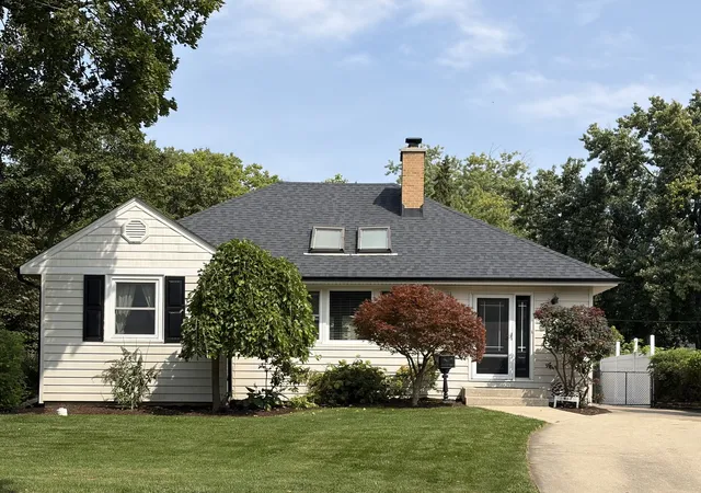 Photo 1 of Single family home for sale at 728 Grant St, Downers Grove, IL 60515 | MLS# 12746822 | Listing updated on 2026-09-13