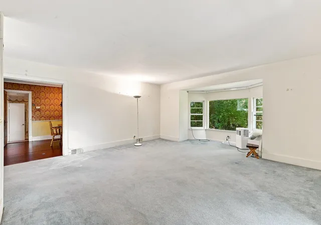 Photo 4 of Single family home for sale at 39132 N Mound Ave, Spring Grove, IL 60081 | MLS# 12746839 | Listing updated on 2026-09-19