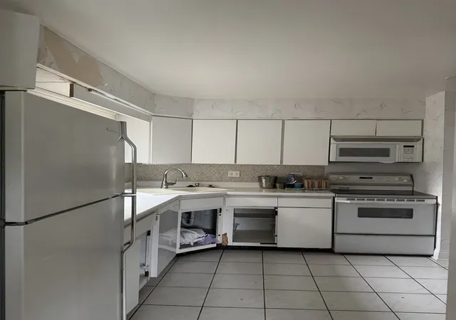 Photo 2 of Condo for sale at 9374 Landings Ln #201, Des Plaines, IL 60016 | MLS# 12746842 | Listing updated on 2026-09-16