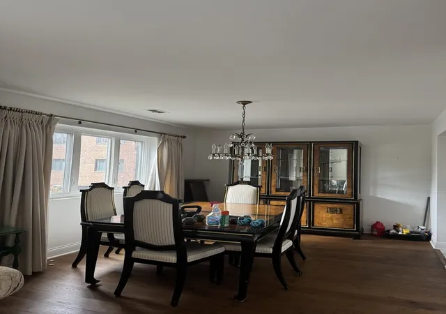 Listing Photo 4 - Condo for sale in building located at 9374 Landings Ln, Des Plaines, IL 60016 - Unit #201