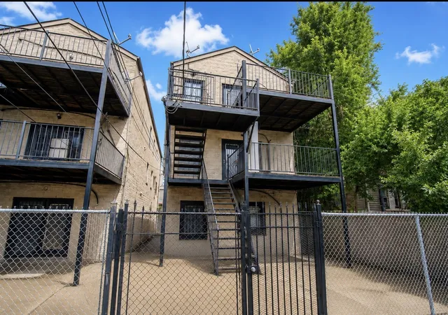 Listing Photo 3 - Condo for sale in building located at 1632 S Homan Ave, Chicago, IL 60623