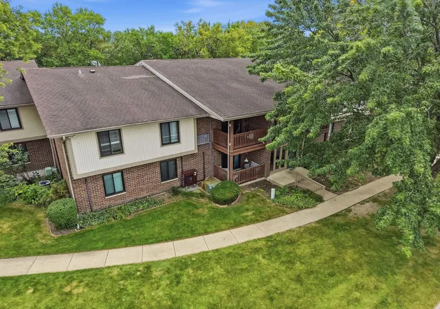 Photo 3 of Condo for sale at 603 Garden Cir #1, Streamwood, IL 60107 | MLS# 12746847 | Listing updated on 2026-09-07