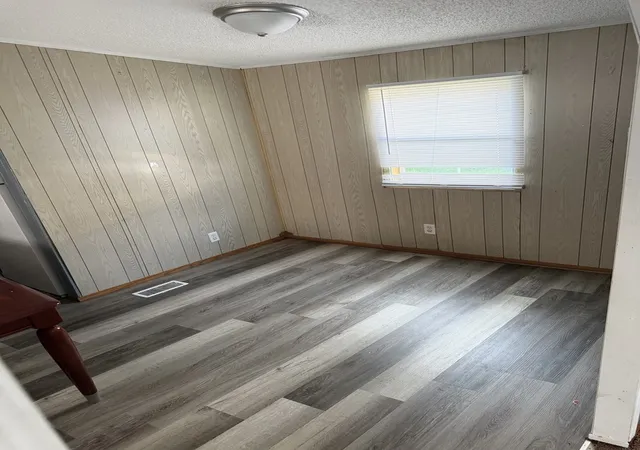 Photo 3 of Manufactured home for sale at 790 Maple Ln, Justice, IL 60458 | MLS# 12746856 | Listing updated on 2026-09-29