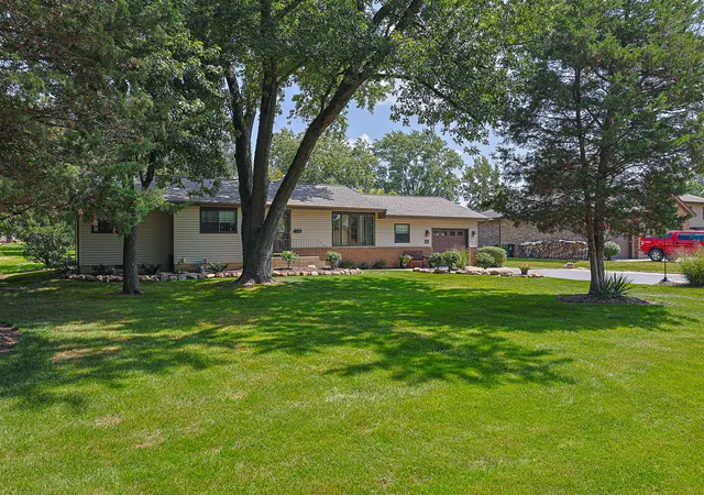 Photo 1 of Single family home for sale at 824 Ogden Rd, New Lenox, IL 60451 | MLS# 12746906 | Listing updated on 2026-10-06