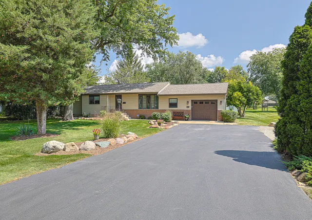 Photo 2 of Single family home for sale at 824 Ogden Rd, New Lenox, IL 60451 | MLS# 12746906 | Listing updated on 2026-10-06