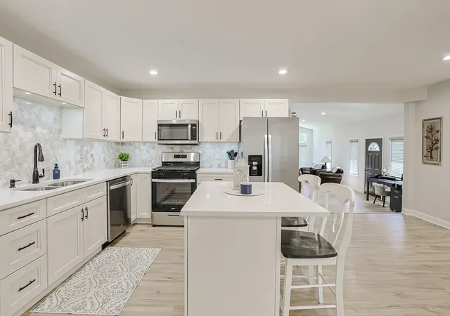 Photo 4 of Single family home for sale at 824 Ogden Rd, New Lenox, IL 60451 | MLS# 12746906 | Listing updated on 2026-10-06