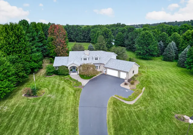 Photo 1 of Single family home for sale at 1646 Valley View Rd, Belvidere, IL 61008 | MLS# 12746925 | Listing updated on 2026-10-07