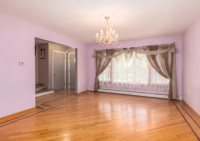 Photo 4 of Single family home for sale at 2950 Briarwood Dr W, Mount Prospect, IL 60056 | MLS# 12746939 | Listing updated on 2026-09-06