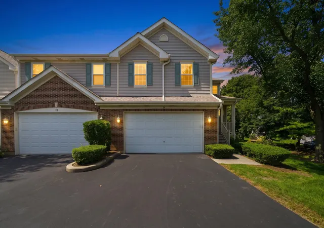 Photo 2 of Sale Pending at 24 Stonegate Ln, Streamwood, IL 60107 | MLS# 12746946 | Listing updated on 2026-09-14