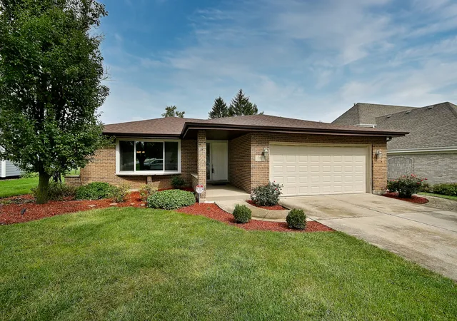Photo 1 of Single family home for sale at 712 67th Street, Darien, IL 60561 | MLS# 12746957 | Listing updated on 2026-09-26
