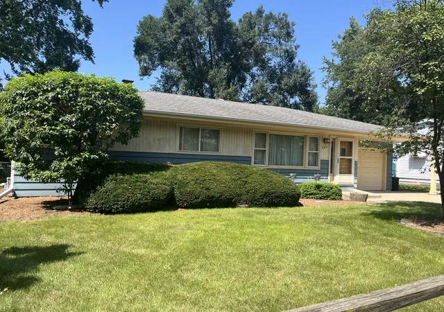 Photo 1 of Single family home for sale at 480 Martin Dr, South Elgin, IL 60177 | MLS# 12746964 | Listing updated on 2026-09-23