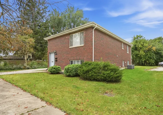 Photo 3 of Multi family home for sale at 3760 Green St, Steger, IL 60475 | MLS# 12746987 | Listing updated on 2026-09-22