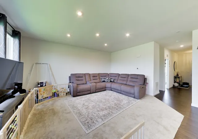 Photo 4 of Single family home for sale at 1398 Kessler Dr, Mundelein, IL 60060 | MLS# 12747002 | Listing updated on 2026-09-10
