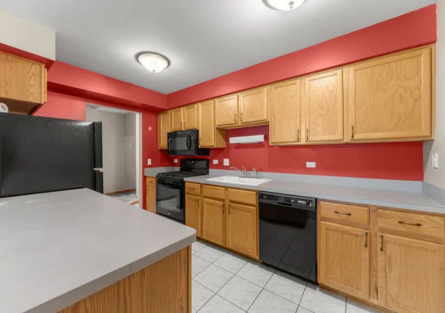 Photo 3 of Townhouse for sale at 7900 160th Street, Tinley Park, IL 60477 | MLS# 12747004 | Listing updated on 2026-10-07