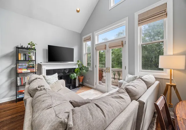 Photo 3 of Condo for sale at 2930 N Damen Ave #3, Chicago, IL 60618 | MLS# 12747006 | Listing updated on 2026-09-21