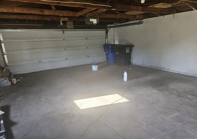 Photo 11 of Single family home for sale at 556 24th Avenue, Moline, IL 61265 | MLS# 12747037 | Listing updated on 2026-09-06