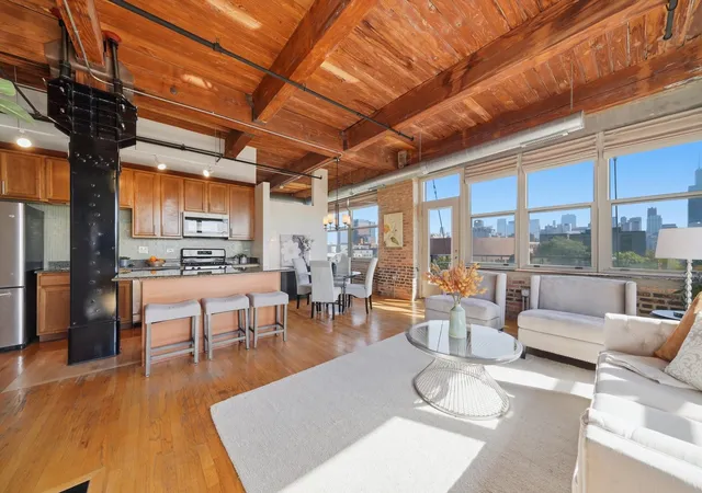 Photo 3 of Condo for sale at 1500 W Monroe St #525, Chicago, IL 60607 | MLS# 12747038 | Listing updated on 2026-10-08