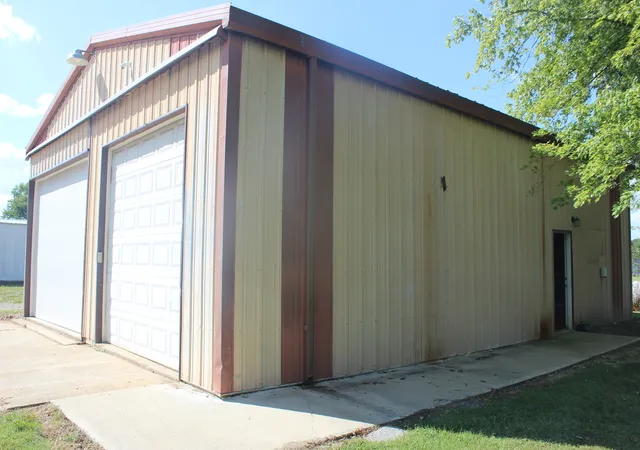 Photo 1 of Single family home for sale at 709 Thomas St, Iuka, IL 62849 | MLS# 12747043 | Listing updated on 2026-09-06