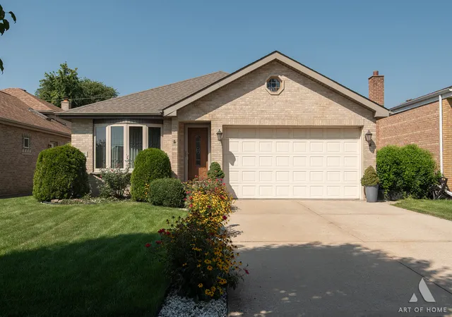 Photo 1 of Single family home for sale at 7712 Parkside Ave, Burbank, IL 60459 | MLS# 12747046 | Listing updated on 2026-10-02