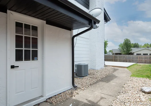 Photo 45 of Single family home for sale at 214 Cambridge Ln, Bloomingdale, IL 60108 | MLS# 12747054 | Listing updated on 2026-09-06