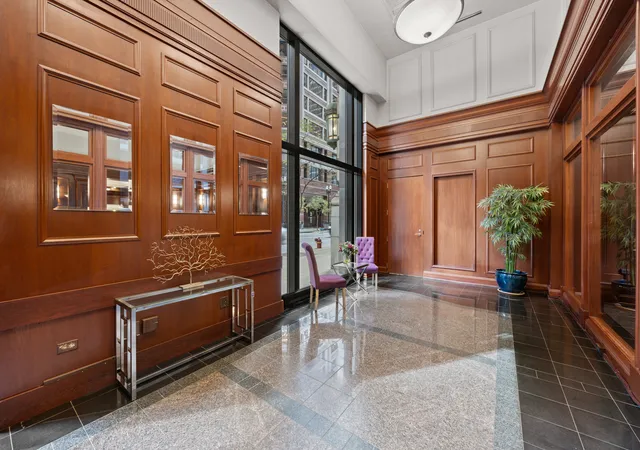 Photo 3 of Condo for sale at 212 W Washington St #1705, Chicago, IL 60606 | MLS# 12747075 | Listing updated on 2026-09-20