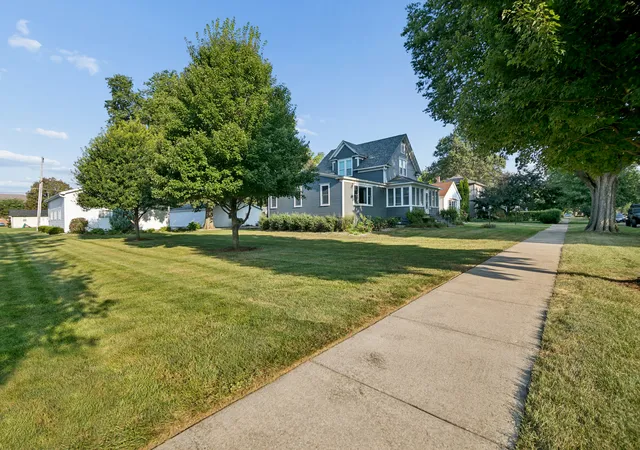 Photo 39 of Single family home for sale at 69 Hill St, Momence, IL 60954 | MLS# 12747078 | Listing updated on 2026-09-05