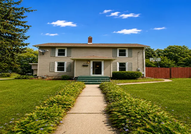 Photo 1 of Single family home for sale at 810 Hemlock Ave, Dixon, IL 61021 | MLS# 12747091 | Listing updated on 2026-09-04