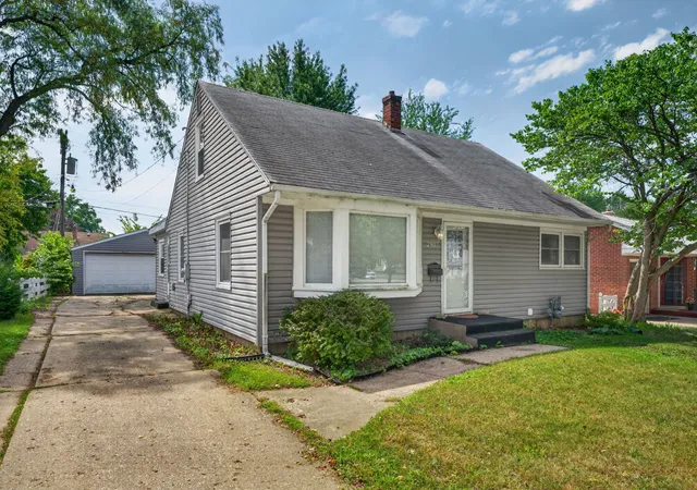 Photo 2 of Single family home for sale at 2807 18th Avenue, Rockford, IL 61108 | MLS# 12747121 | Listing updated on 2026-09-08