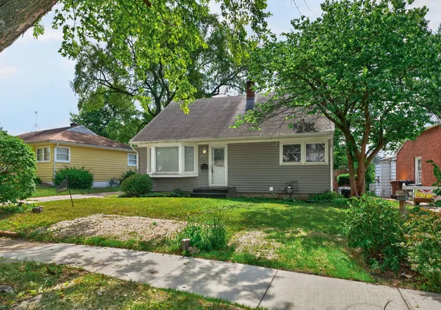 Photo 2 of Single family home for sale at 2807 18th Avenue, Rockford, IL 61108 | MLS# 12747121 | Listing updated on 2026-09-08