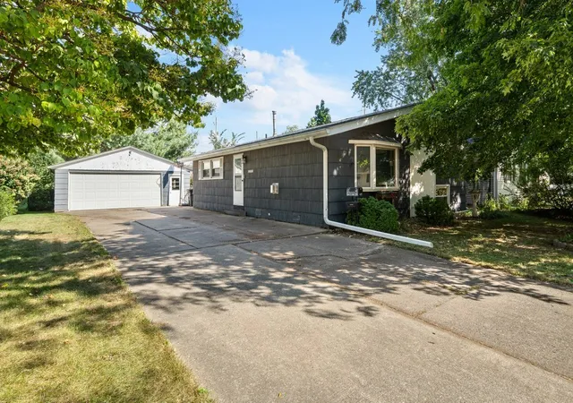 Photo 1 of Single family home for sale at 2343 46th Street Ct, Rock Island, IL 61201 | MLS# 12747134 | Listing updated on 2026-09-04