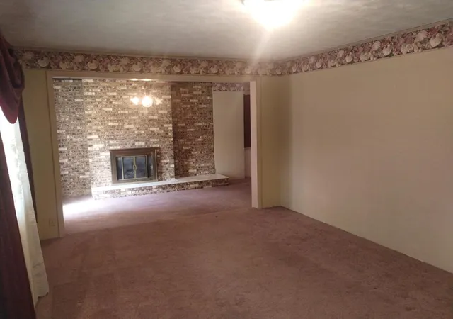 Photo 4 of Single family home for sale at 102 S J St, Jonesboro, IL 62952 | MLS# 12747137 | Listing updated on 2026-09-08