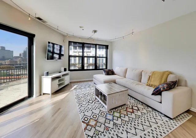 Photo 2 of Condo for sale at 520 W Huron St #704, Chicago, IL 60654 | MLS# 12747141 | Listing updated on 2026-09-15