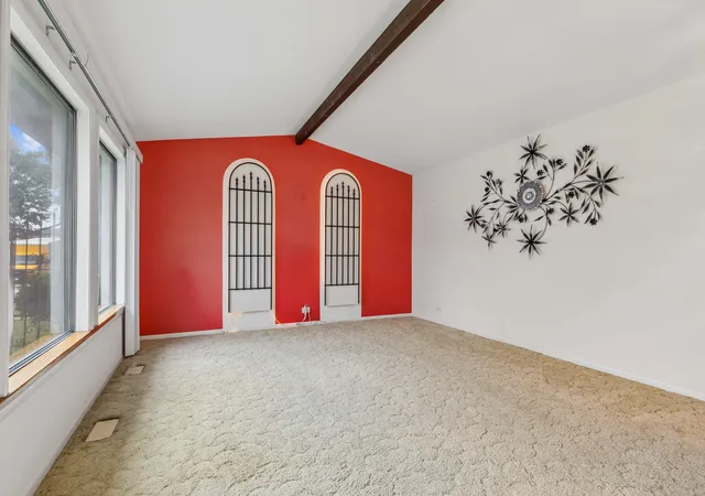 Photo 2 of Single family home for sale at 1564 White Trl, Elk Grove Village, IL 60007 | MLS# 12747186 | Listing updated on 2026-09-18