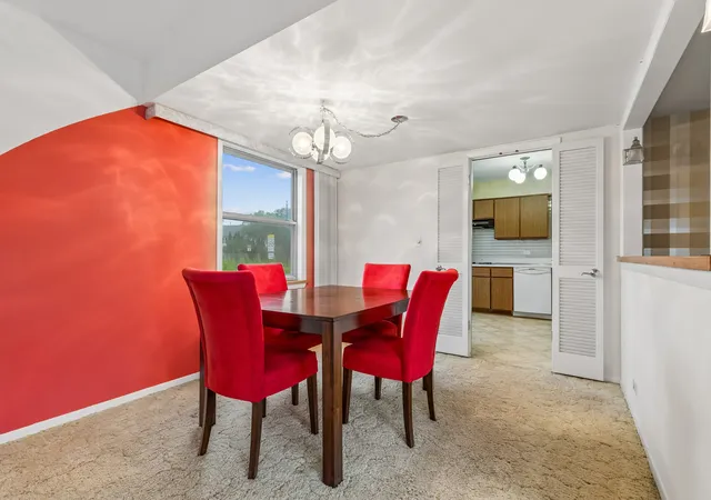 Photo 4 of Single family home for sale at 1564 White Trl, Elk Grove Village, IL 60007 | MLS# 12747186 | Listing updated on 2026-09-18