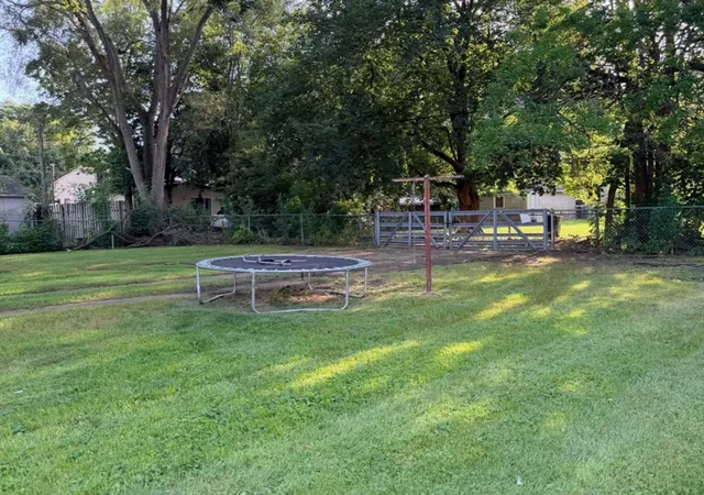 Photo 4 of Single family home for sale at 2010 Latham St, Rockford, IL 61103 | MLS# 12747187 | Listing updated on 2026-10-03