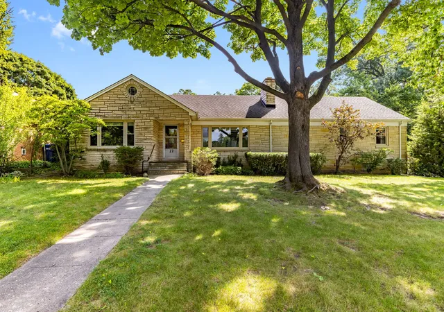Photo 1 of Single family home for sale at 27 Pleasant Ave, Highwood, IL 60040 | MLS# 12747205 | Listing updated on 2026-10-04