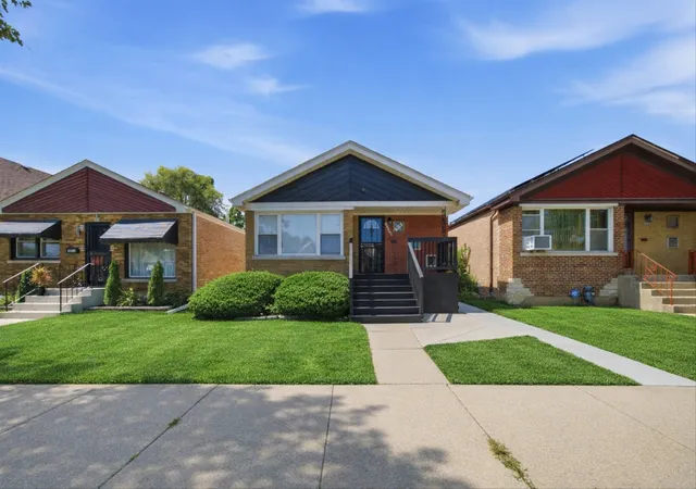 Photo 1 of Sale Pending at 10130 S Morgan St, Chicago, IL 60643 | MLS# 12747214 | Listing updated on 2026-09-21