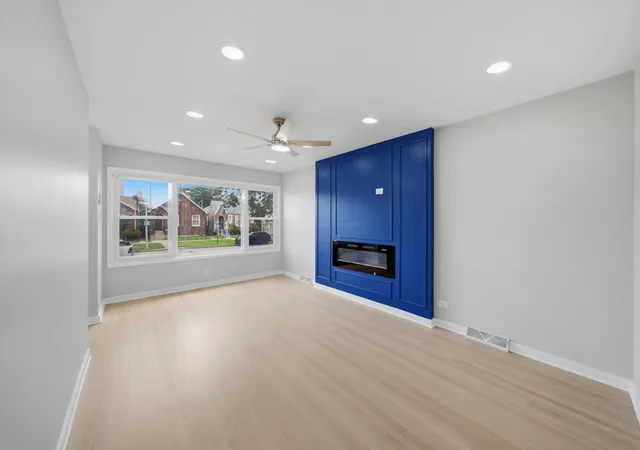 Photo 4 of Sale Pending at 10130 S Morgan St, Chicago, IL 60643 | MLS# 12747214 | Listing updated on 2026-09-21