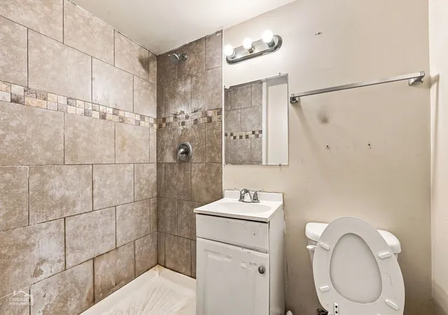 Photo 4 of Single family home for sale at 11635 S Laflin St, Chicago, IL 60643 | MLS# 12747230 | Listing updated on 2026-09-07