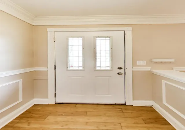 Photo 3 of Single family home for sale at 2805 Kincaid Dr, Woodridge, IL 60517 | MLS# 12747240 | Listing updated on 2026-09-24