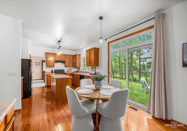Photo 3 of Single family home for sale at 351 Whitewater Ln, Oswego, IL 60543 | MLS# 12747241 | Listing updated on 2026-09-14