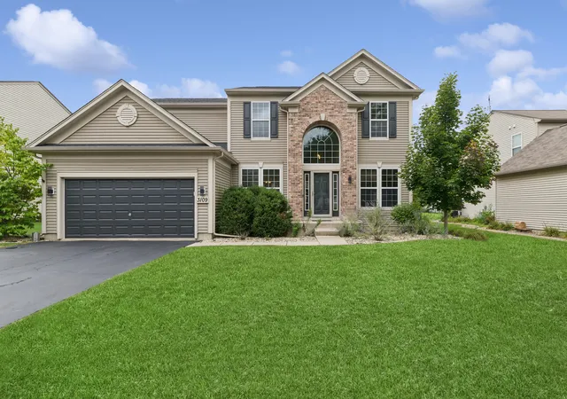 Photo 1 of Single family home for sale at 3109 Erika Ln, Carpentersville, IL 60110 | MLS# 12747245 | Listing updated on 2026-10-01