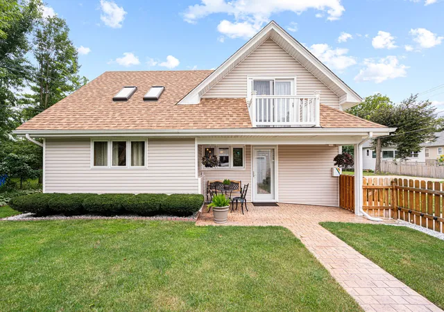 Photo 1 of Single family home for sale at 3900 Custer Ave, Brookfield, IL 60513 | MLS# 12747251 | Listing updated on 2026-10-01