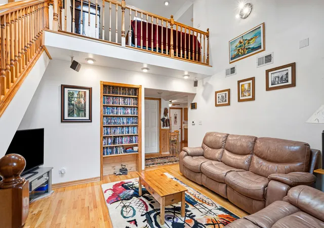 Photo 4 of Single family home for sale at 3900 Custer Ave, Brookfield, IL 60513 | MLS# 12747251 | Listing updated on 2026-10-01