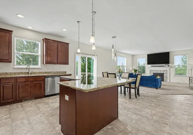 Photo 4 of Single family home for sale at 3575 Fletcher Ln, Aurora, IL 60506 | MLS# 12747266 | Listing updated on 2026-09-04