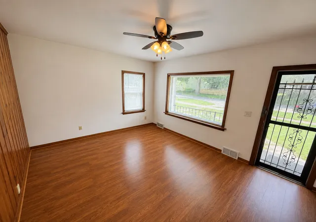 Photo 3 of Single family home for sale at 717 N May St, Aurora, IL 60506 | MLS# 12747272 | Listing updated on 2026-09-24