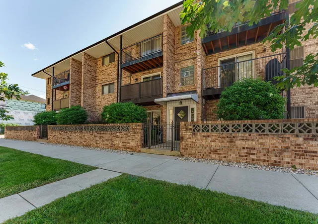 Condo for sale at 6005 N Neola Ave #1B, Chicago, IL 60631 | MLS# 12747276