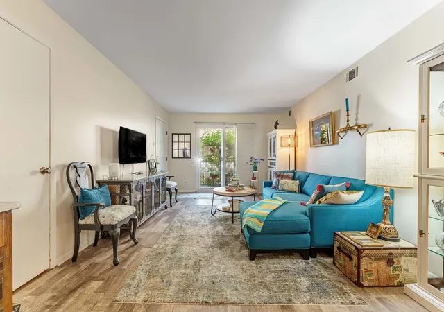 Photo 4 of Condo for sale at 6005 N Neola Ave #1B, Chicago, IL 60631 | MLS# 12747276 | Listing updated on 2026-09-12