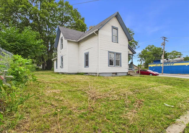 Photo 2 of Single family home for sale at 701 Montague St, Rockford, IL 61102 | MLS# 12747309 | Listing updated on 2026-09-12